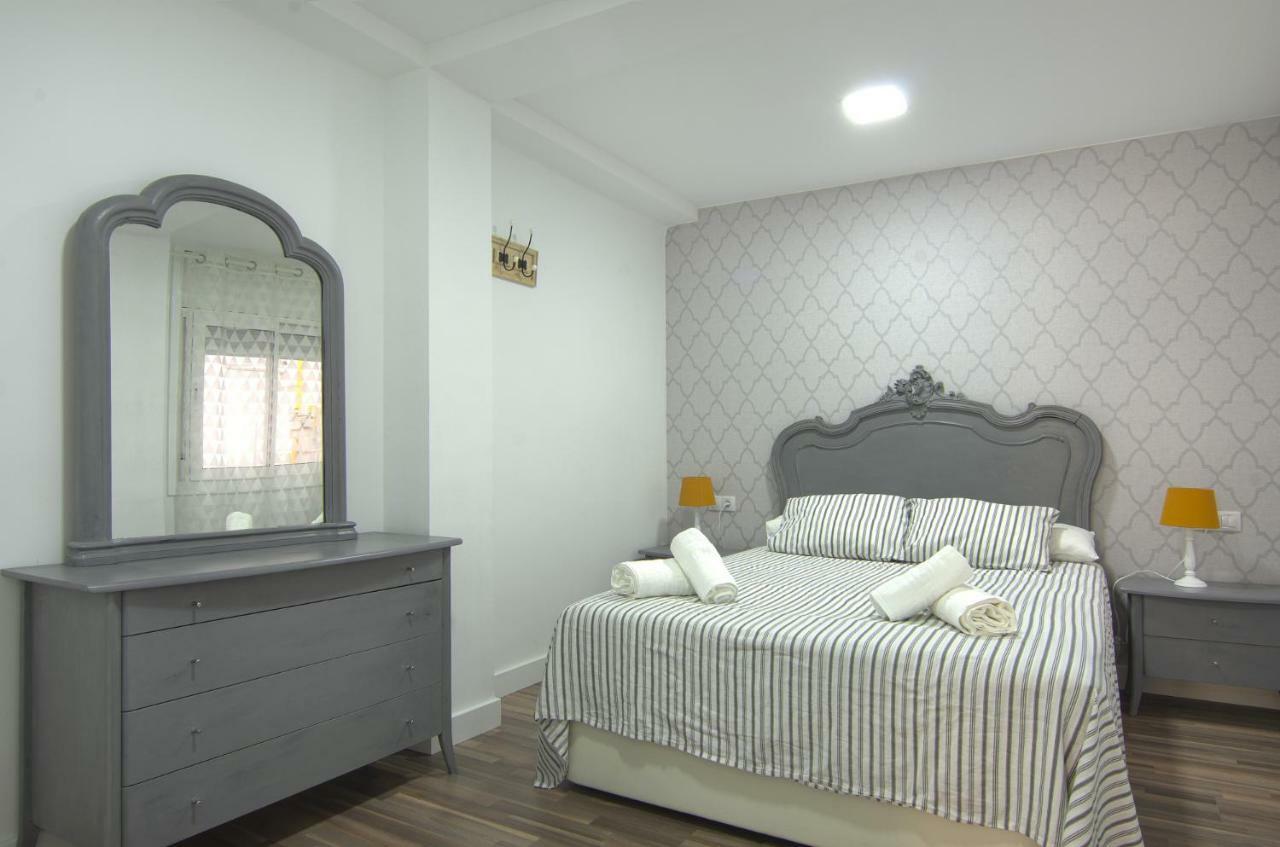 Apartment Ronda Sant Antoni Girona Ngoại thất bức ảnh