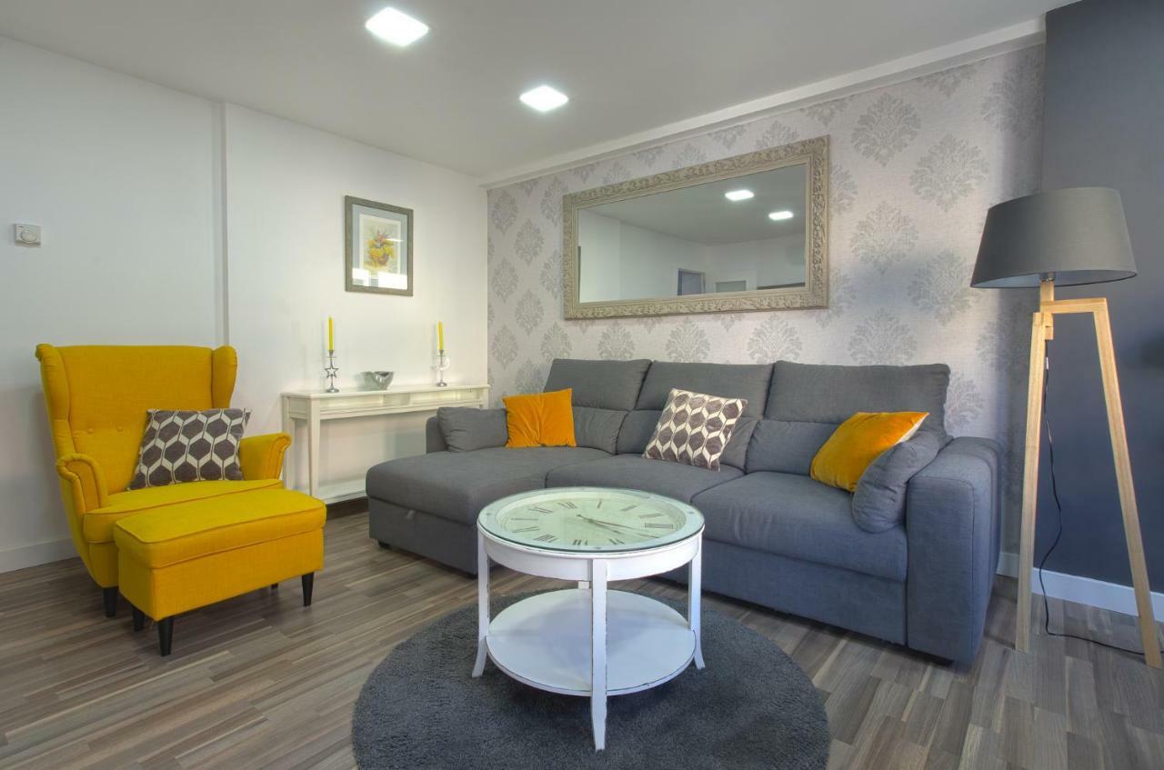 Apartment Ronda Sant Antoni Girona Ngoại thất bức ảnh